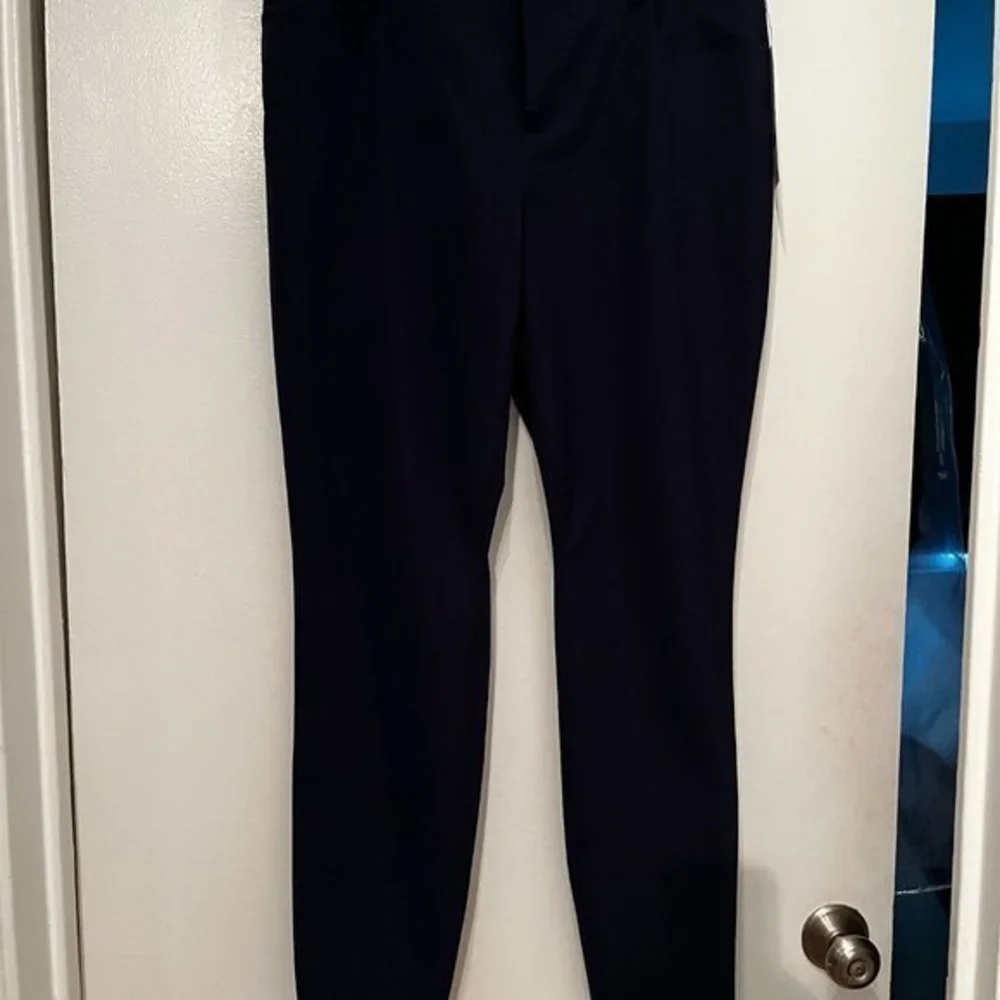 DKNY Navy Pants – New With Tags‎ – Size 12